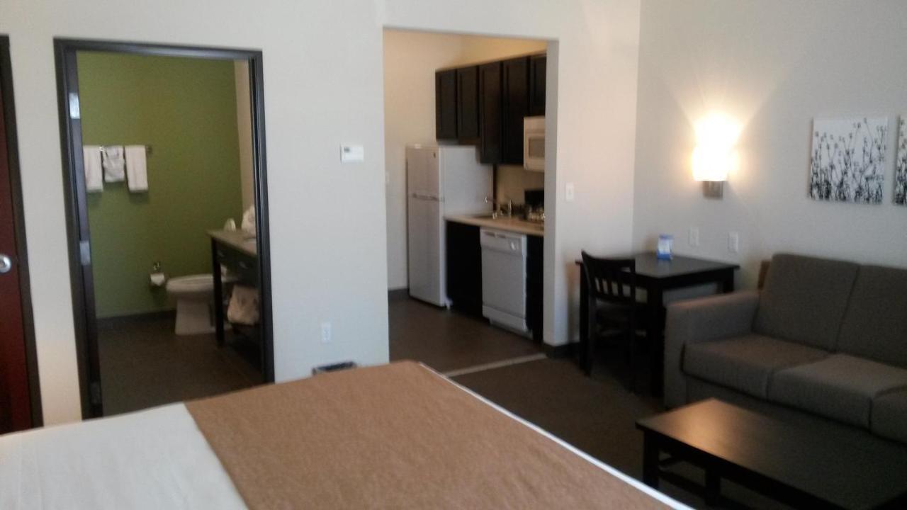 Petrostay Inn & Suites Cotulla Room photo